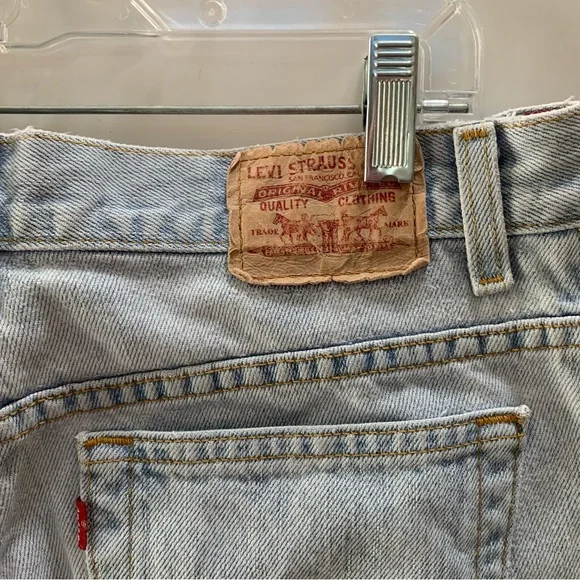Woman’s Levi’s 550 size 14 vintage 1980s light wash jeans - Picture 10 of 11